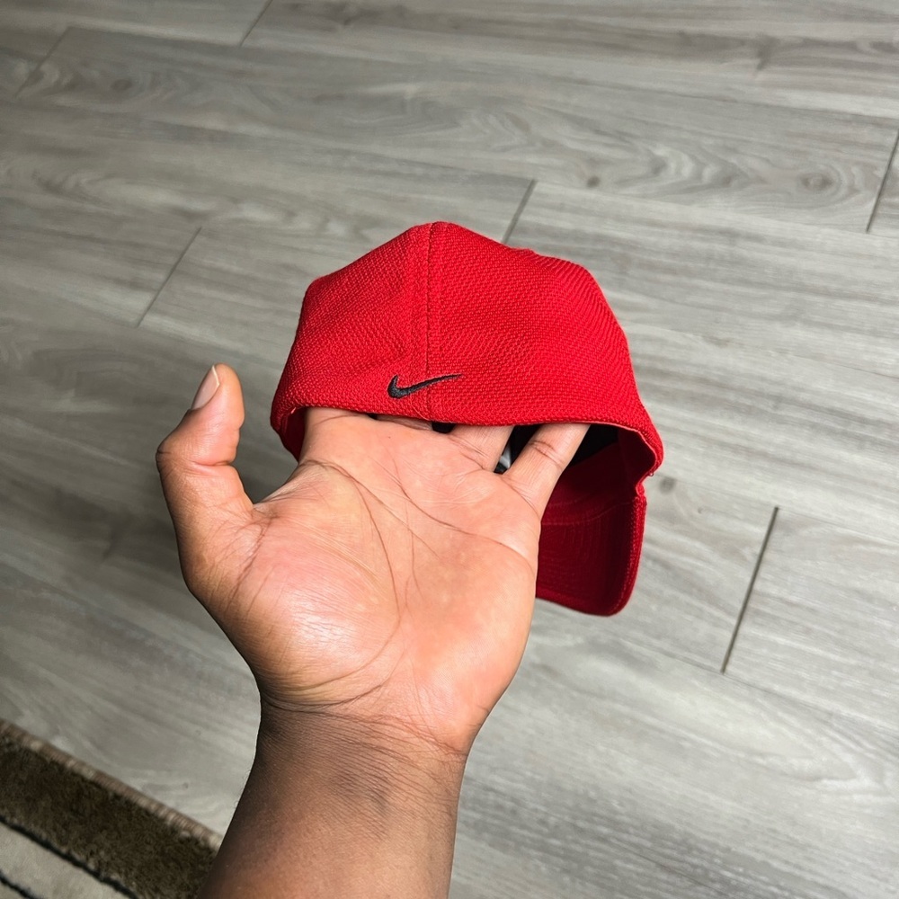 Nike Tiger Woods Golf Red Hat with Logo - Picture 7 of 10